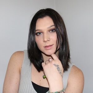 Meet your Posher, Louisa